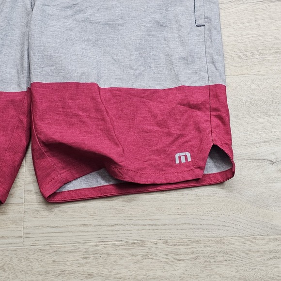 Travis Mathew Board Shorts Mens 33 USA  American Flag Pockets Colorblock Pocket - Picture 2 of 10